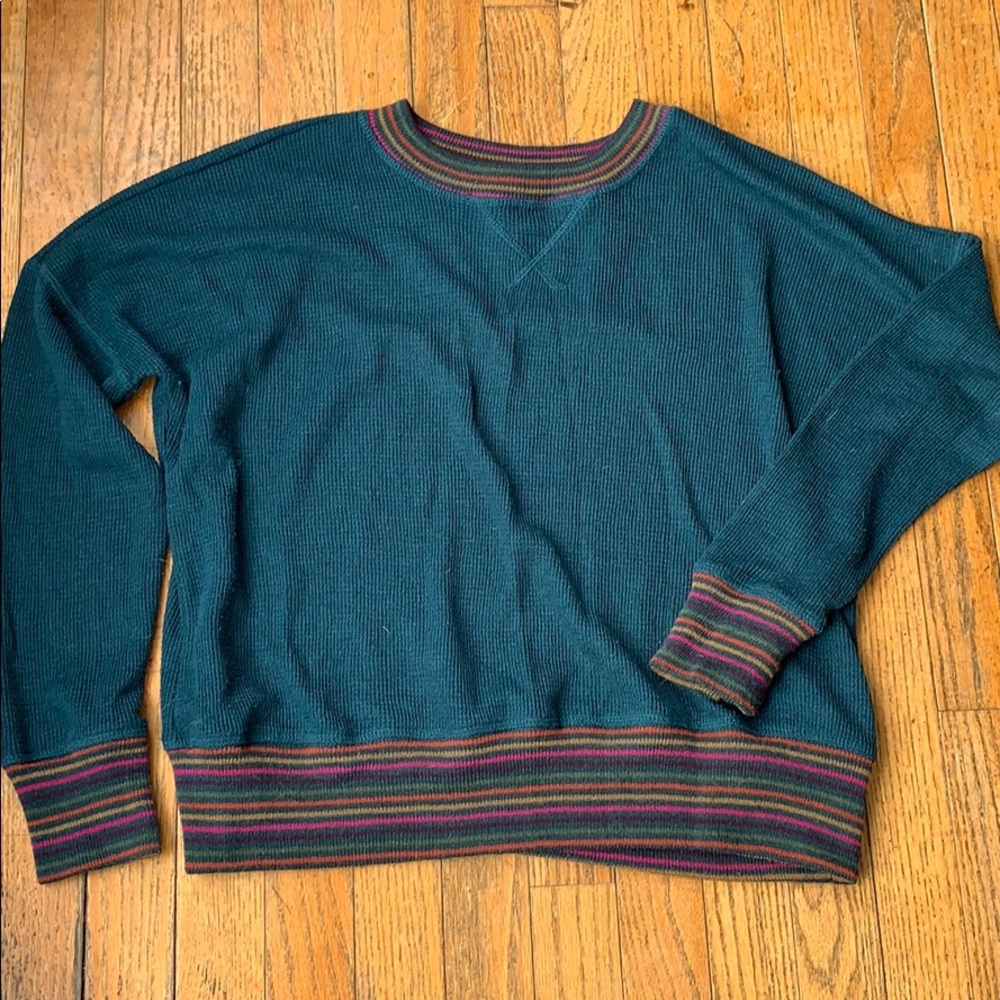Lightweight sweater